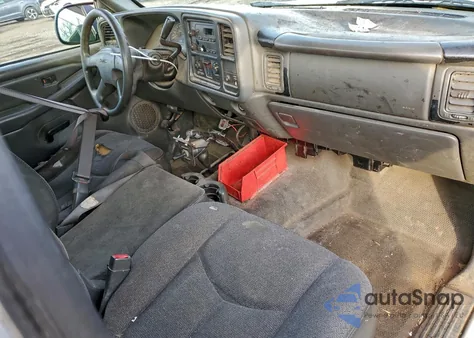 2005 GMC Sierra K2500 Heavy Duty из США, поврежденный, VIN 1GTHK24U15E149145